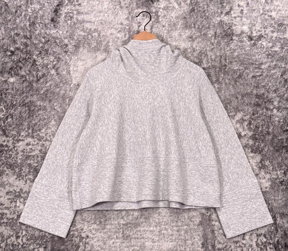 Lululemon Retreat Yourself Hoodie XS / Small Womens Gray Pullover Relax Fit